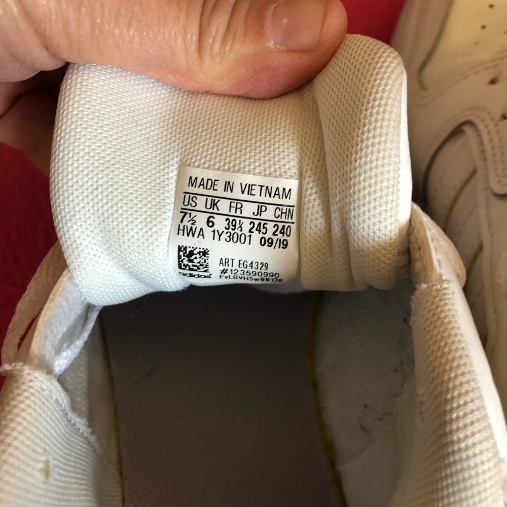 Adidas - Picture 4 of 7
